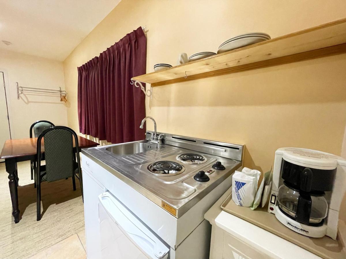 Valhalla Motel 3*